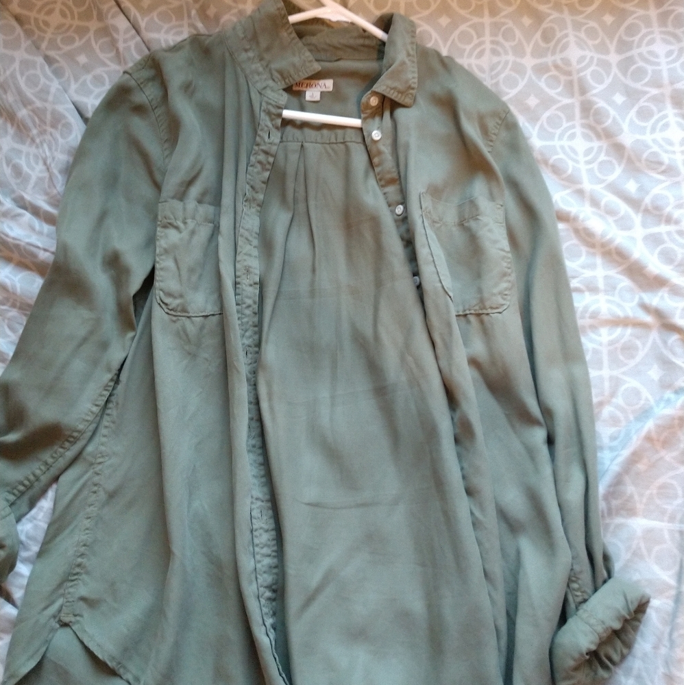 Green button down